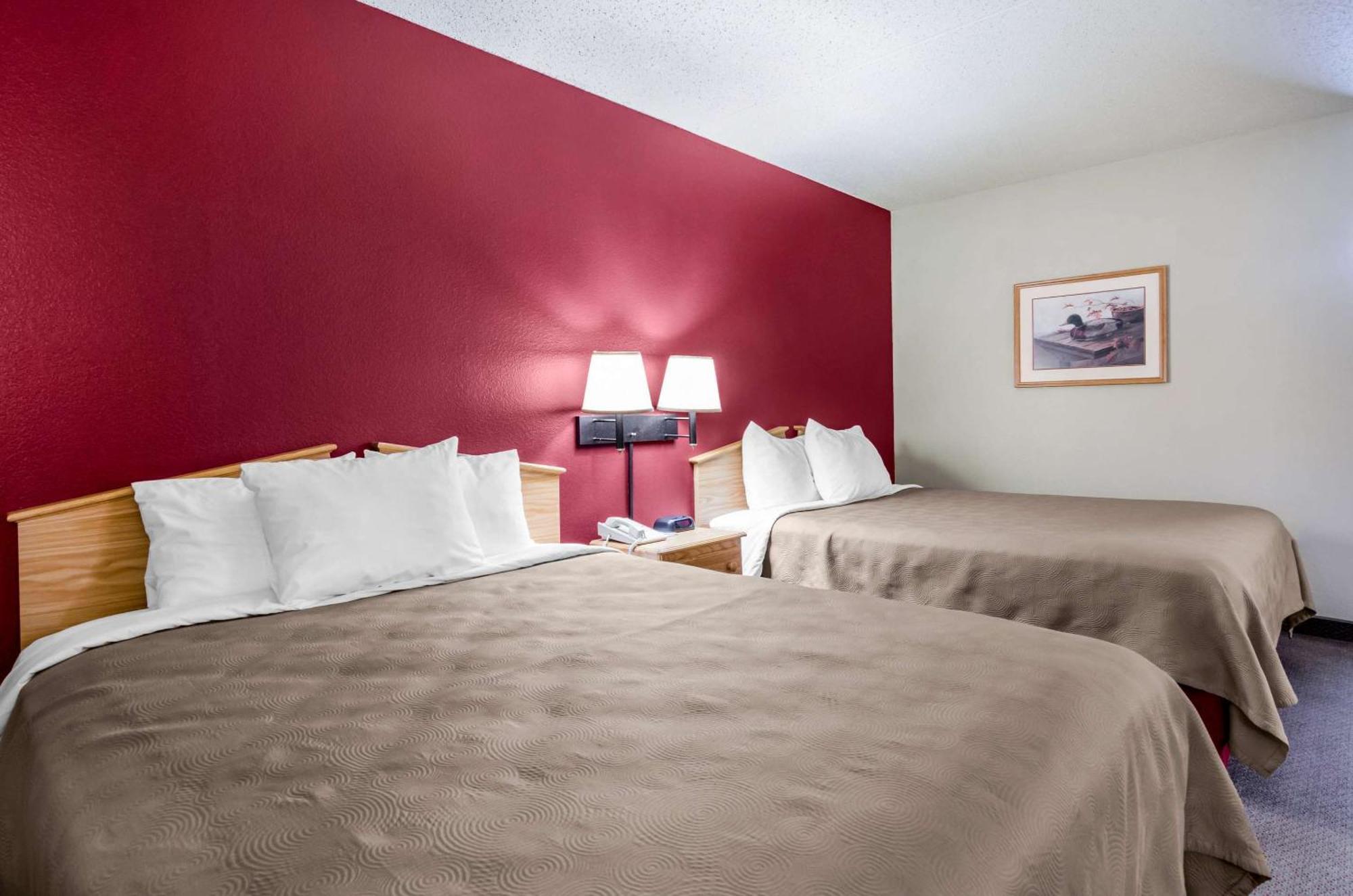 Rodeway Inn Hesston المظهر الخارجي الصورة