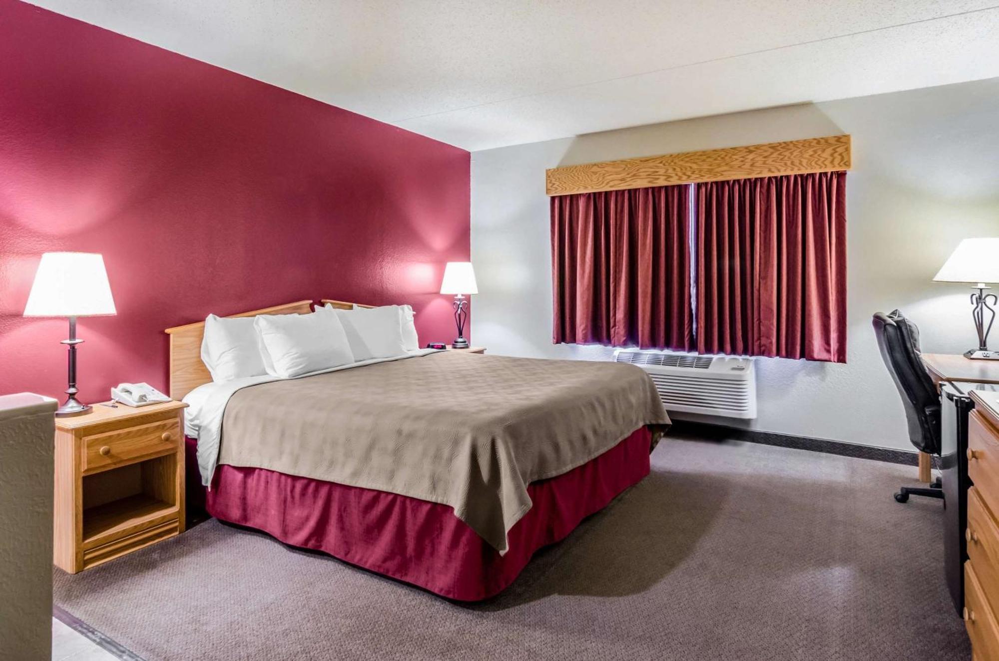Rodeway Inn Hesston المظهر الخارجي الصورة