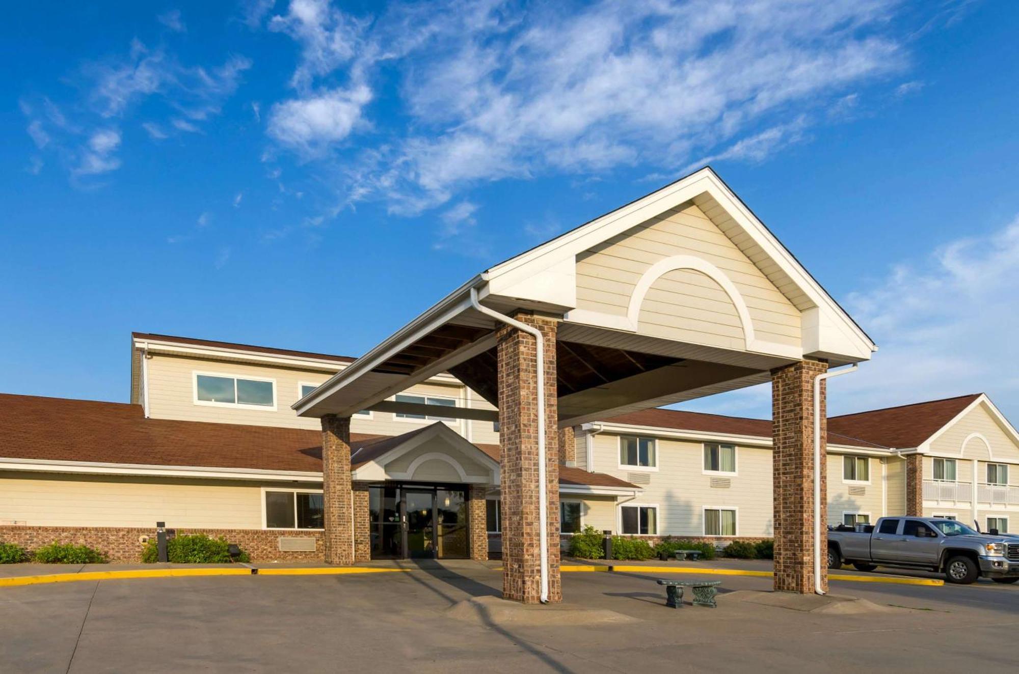 Rodeway Inn Hesston المظهر الخارجي الصورة