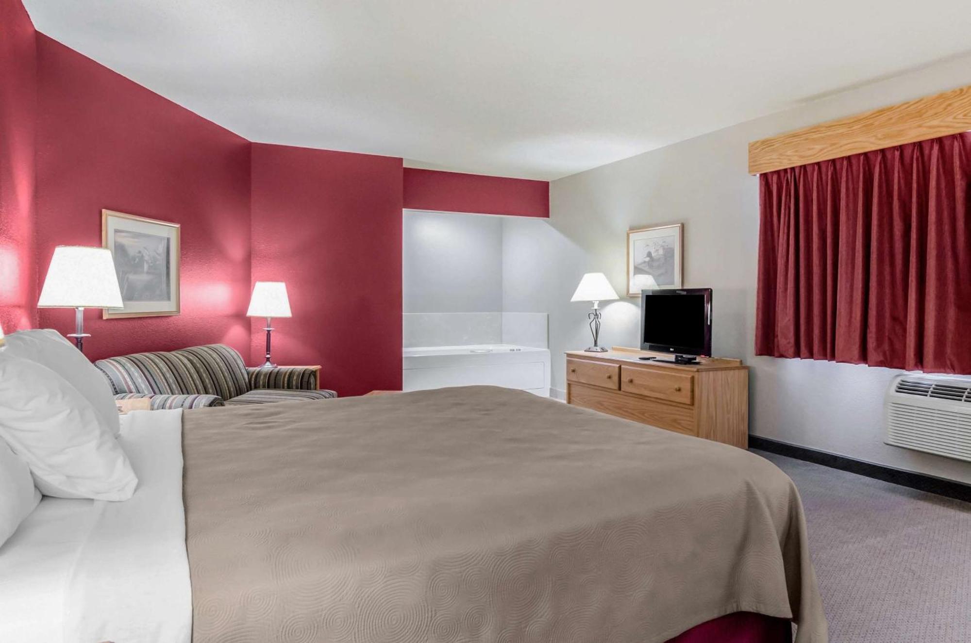 Rodeway Inn Hesston المظهر الخارجي الصورة