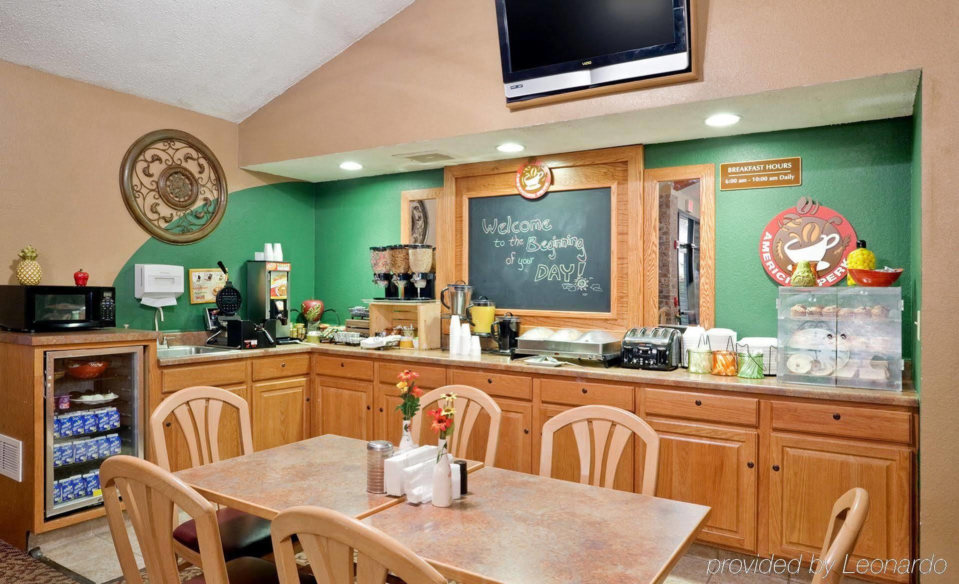 Rodeway Inn Hesston المظهر الخارجي الصورة