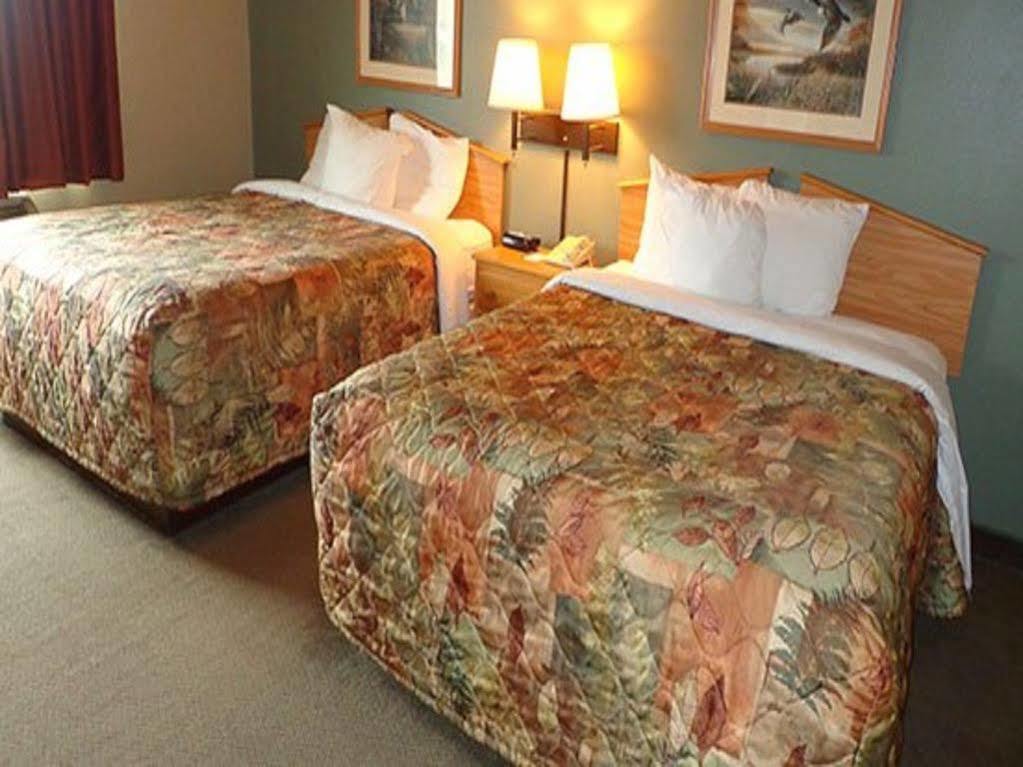 Rodeway Inn Hesston المظهر الخارجي الصورة