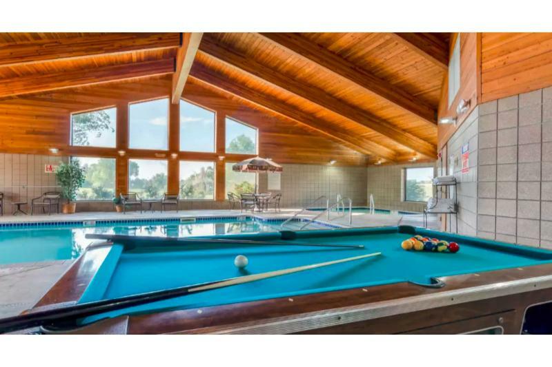 Rodeway Inn Hesston المظهر الخارجي الصورة
